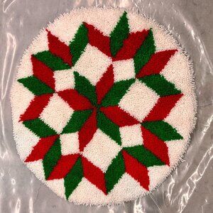 Geometric Star Tree Skirt Latch Hook Rug VTG Hook Yarn Rug Tree Skirt